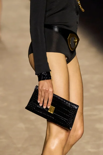 Look 8